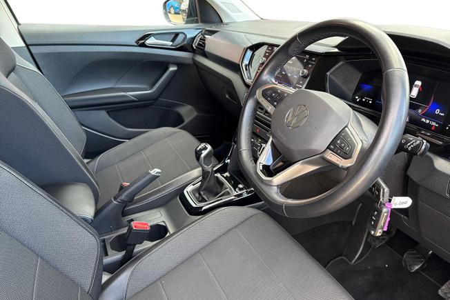VOLKSWAGEN T-Cross Photo 8