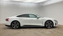 AUDI e-tron GT Photo 4