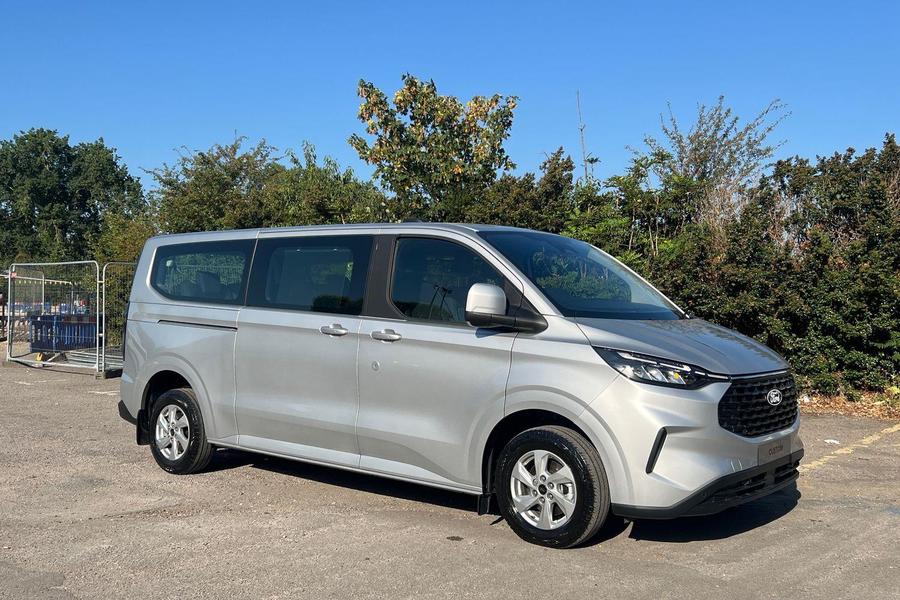 Ford Tourneo Custom V710 Zetec/Trend Bus M1 320 L2 2.0L EcoBl Photo 4ea38666-04c4-4067-b617-5c519904c3d8.jpg