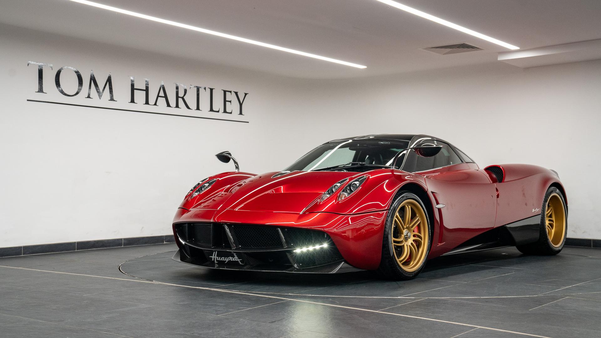 Pagani Huayra Photo 4eaabf92-bd46-43a0-93f0-6781f4edb2a3.jpg