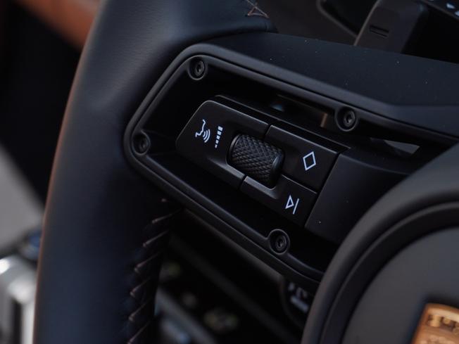 PORSCHE 911 Photo 47