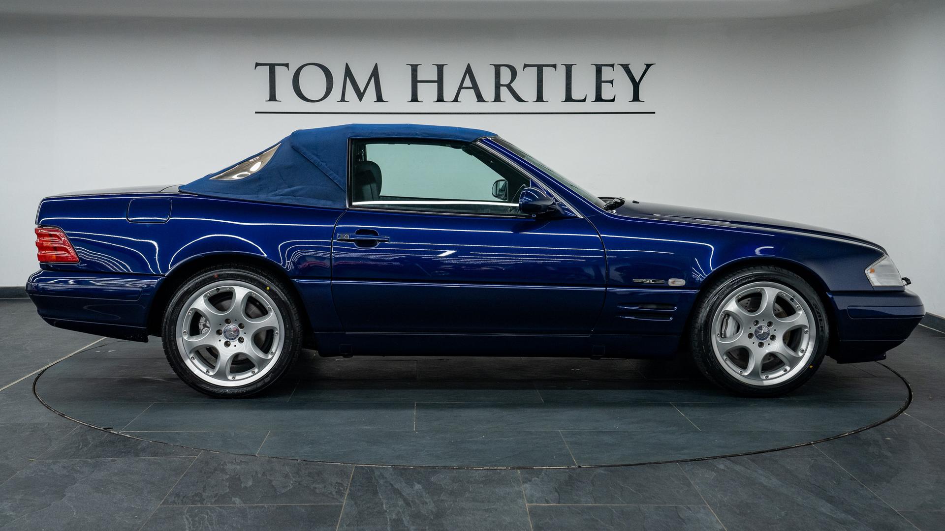 Mercedes-Benz SL320 Photo 4ed7d4a3-6dc9-4568-bfbc-c5ea579a3d0c.jpg