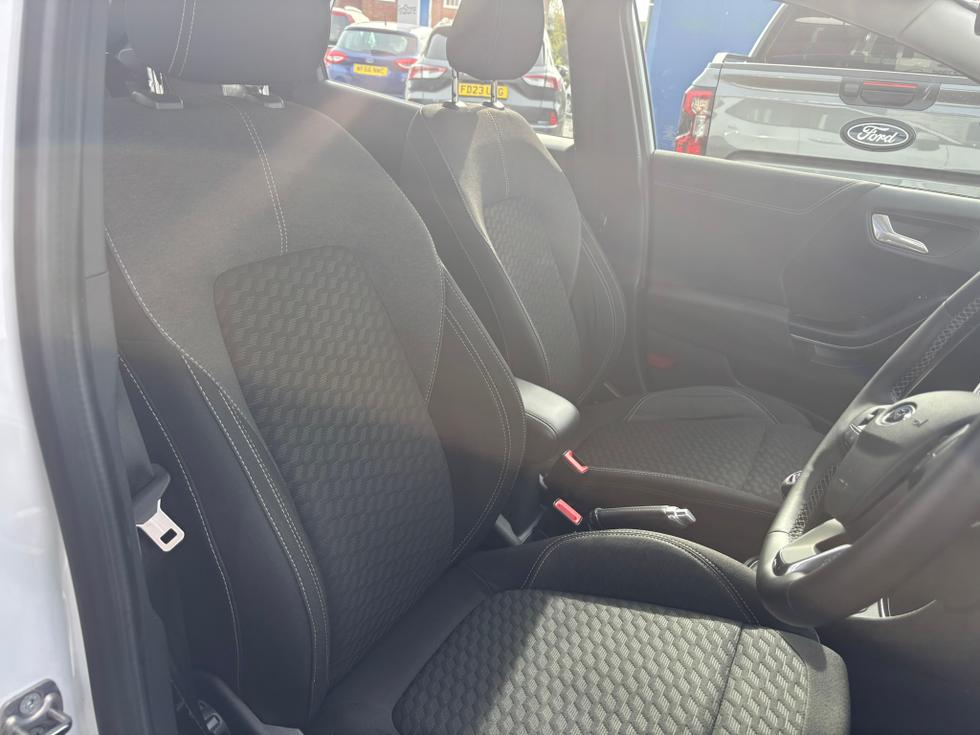 Ford Puma Photo 4eeb5d7f-27f4-4b1a-9c9e-805d97a8d3d4.JPEG