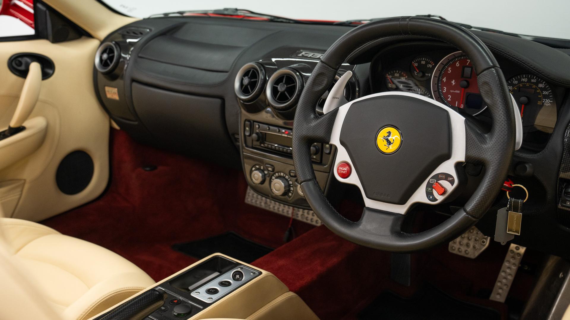 Ferrari F430 Photo 4ef22e50-2218-40c3-b3cf-9db2281e5eae.jpg