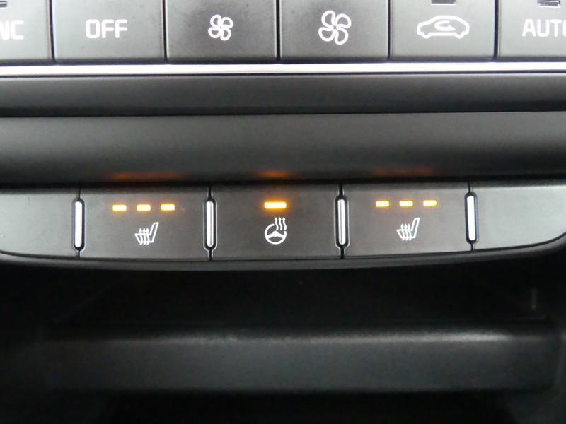 Kia ProCeed Photo 4f367386-6474-4aef-83be-b786e0b96e94.jpg