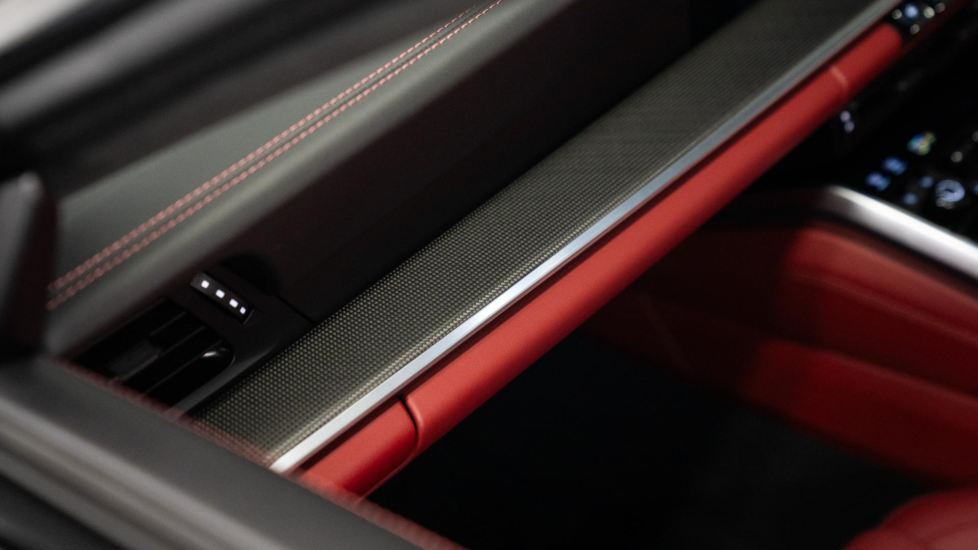 Porsche 911 Photo 4f37dae9-4cd9-46c2-94f8-bb6c8dc303b2.jpg