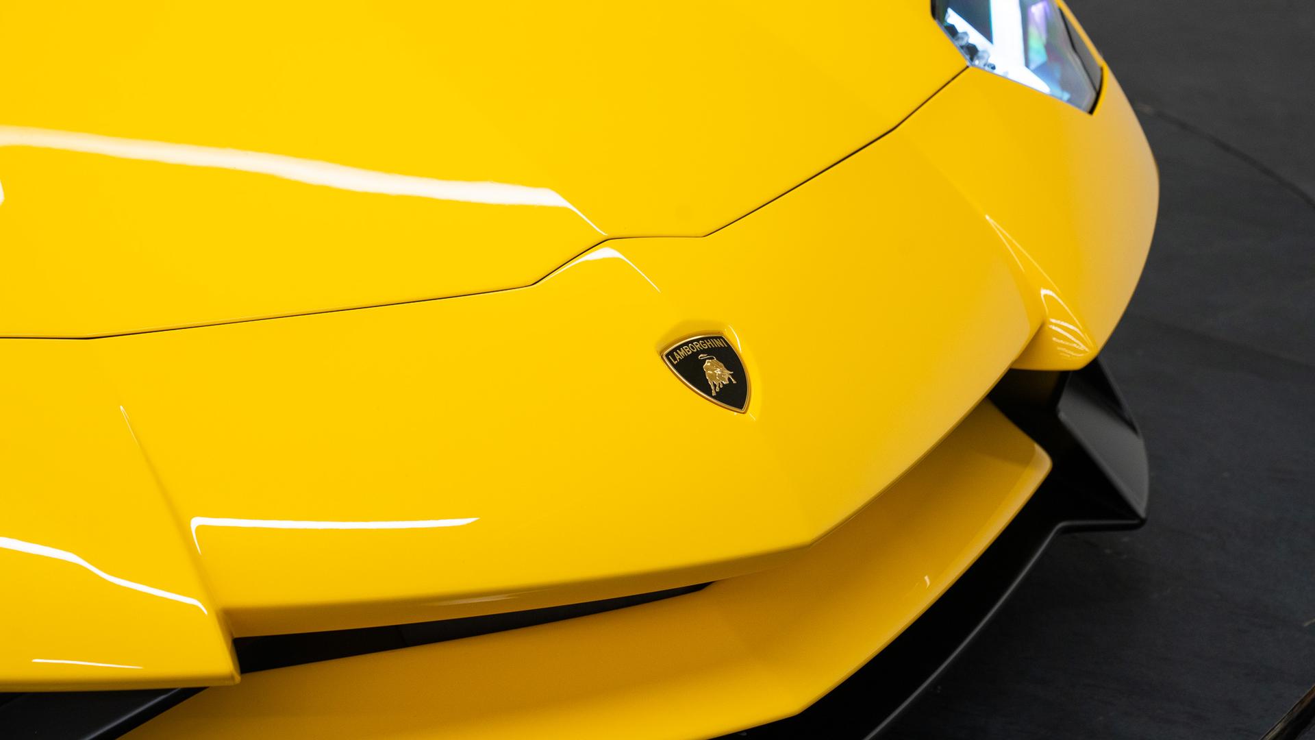 LAMBORGHINI Aventador Photo 4f577de6-4351-42d2-be8e-c86c9d5d62df.jpg