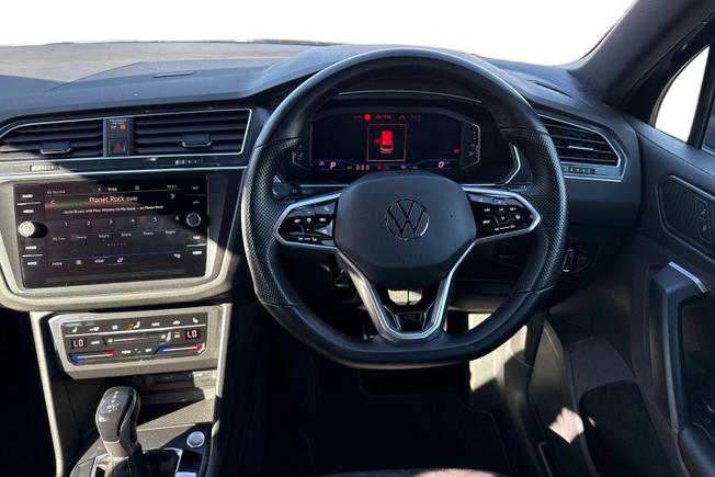 VOLKSWAGEN Tiguan Photo 13