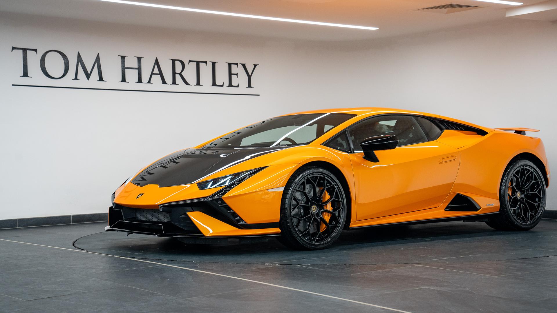 LAMBORGHINI Huracan Photo 4f701505-2518-4ab0-9eb3-41acd655173c.jpg