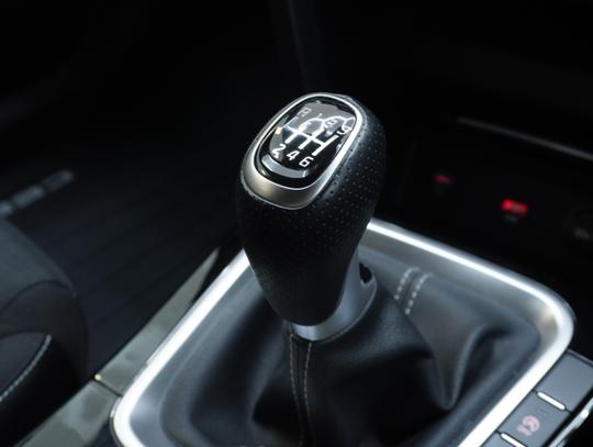 Kia ProCeed Photo 4f7b2fb4-9884-48b6-94ed-28498db87904.jpg
