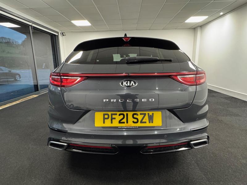 Kia ProCeed Photo 4f809941-e76b-4829-a9b5-310288df724a.jpg