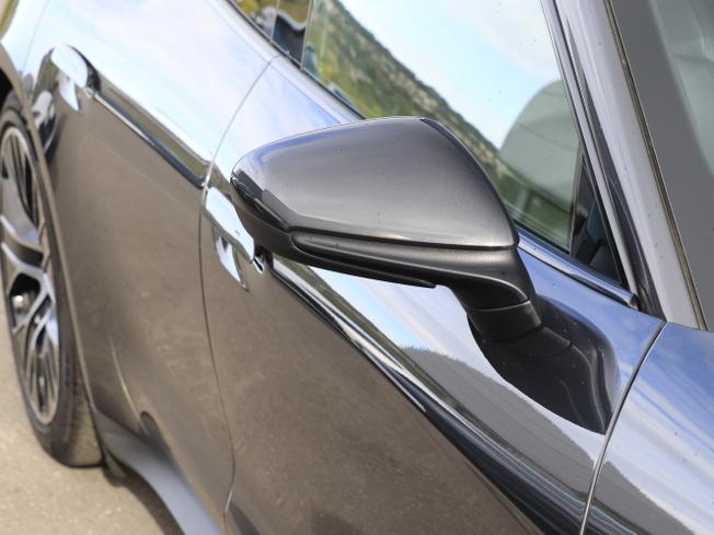 PORSCHE Taycan Photo 10