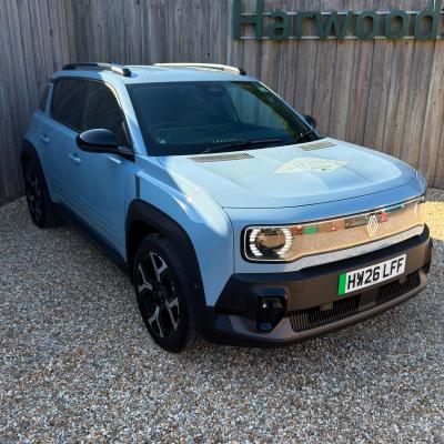 Used 2026 Renault 4 E-Tech electric comfort range 52kWh techno SUV 5dr Electric Auto (150 ps) at Harwoods Garage