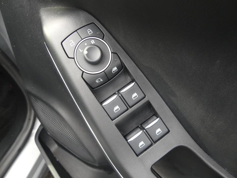 Ford Puma Photo 4f924e0c-15fc-42a0-9e85-d108a4b1276f.jpg