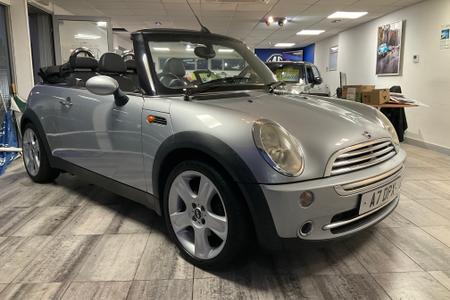 2005 2005 Mini Convertible 1.6 Cooper Convertible 2dr Petrol Manual Euro 3 (115 ps) Fuel type photo