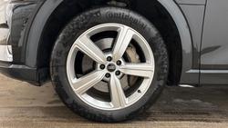AUDI e-tron Photo 5