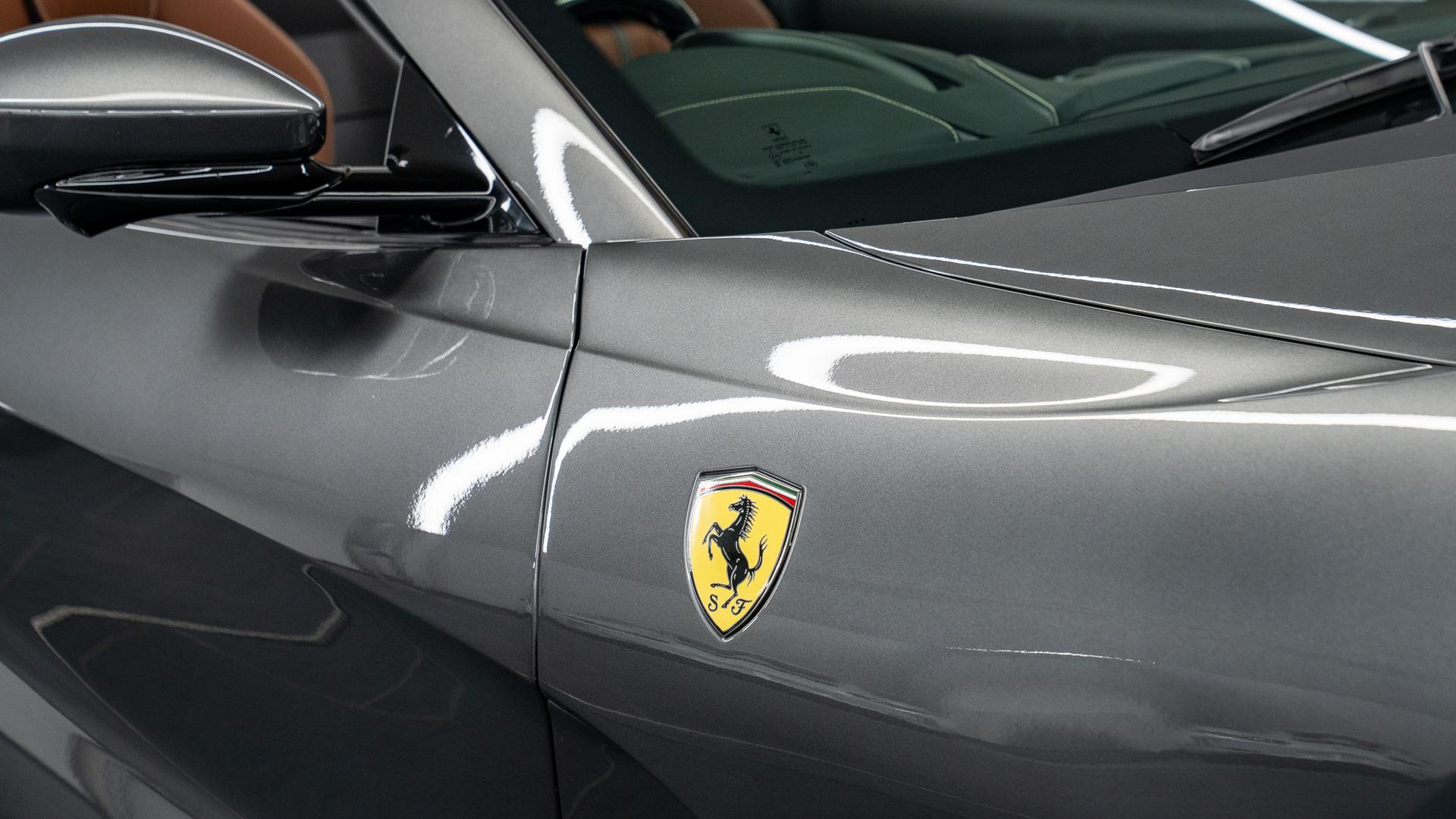 Ferrari 812 Photo 4fa280d5-af0e-4d06-8dd5-e4bb0a5896fe.jpg