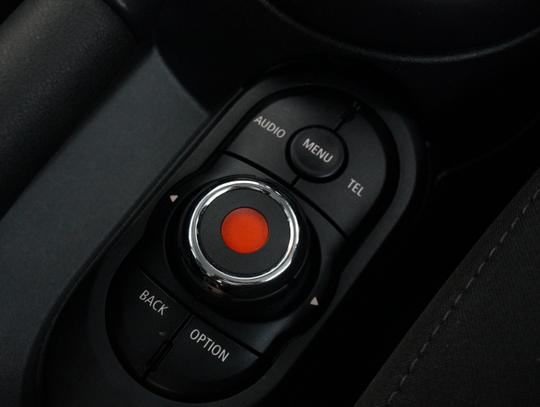 MINI Hatch Photo 4fb5b947-1912-48ed-ad4e-ea1d70bda94c.jpg