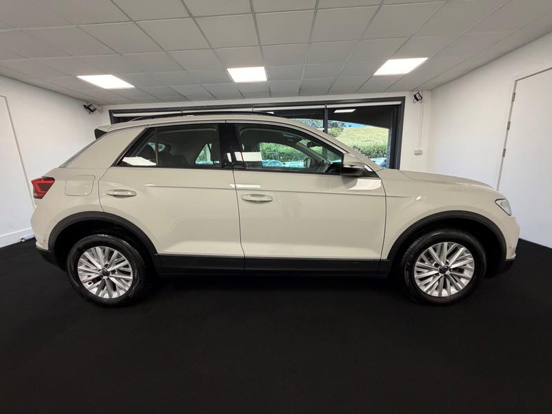 Volkswagen T-Roc Photo 4fb74537-5769-479b-9998-6755d4fb05f2.jpg
