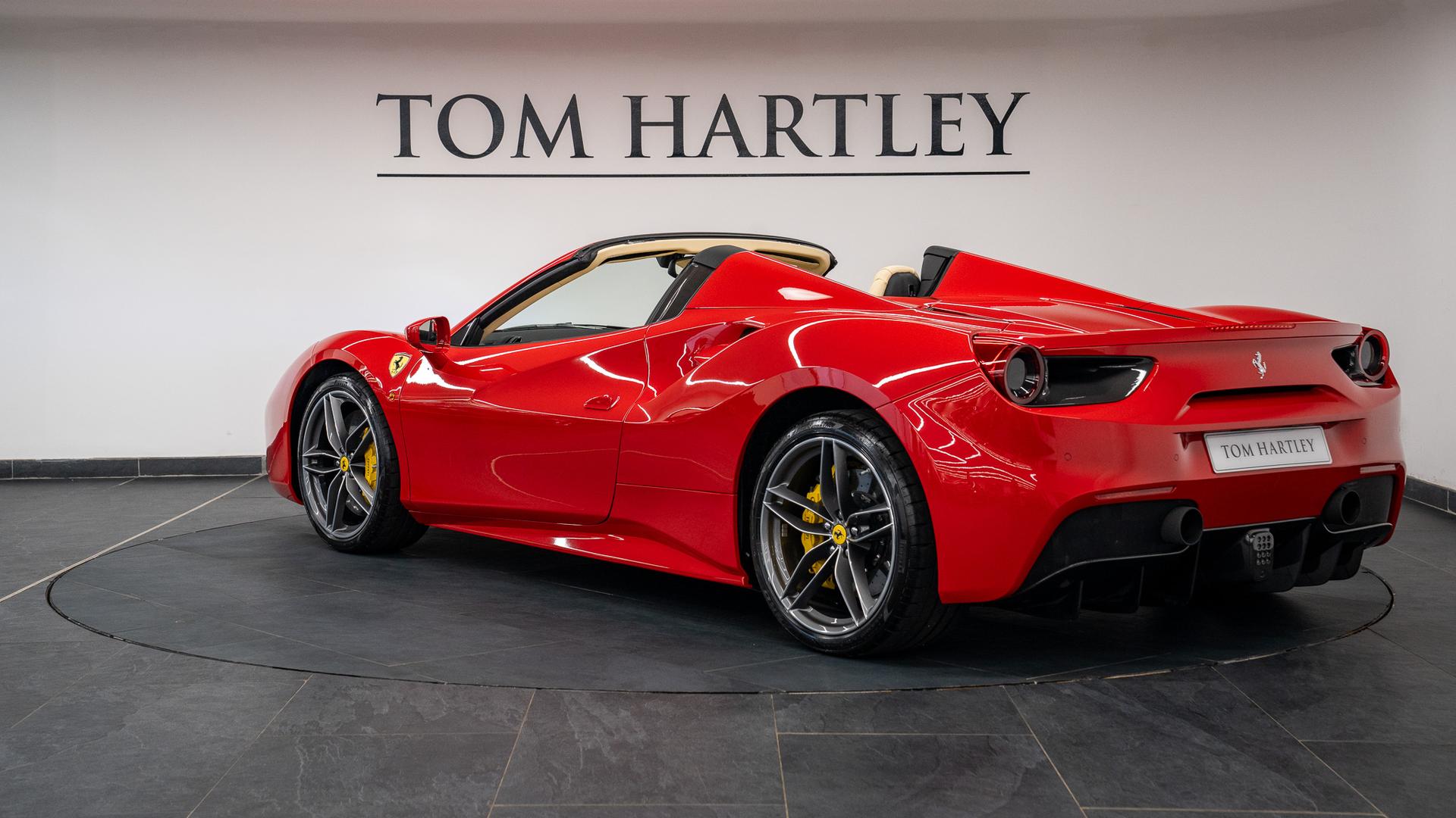 Ferrari 488 Photo 4fc78b0e-68ea-45cc-a285-946dc8752331.jpg