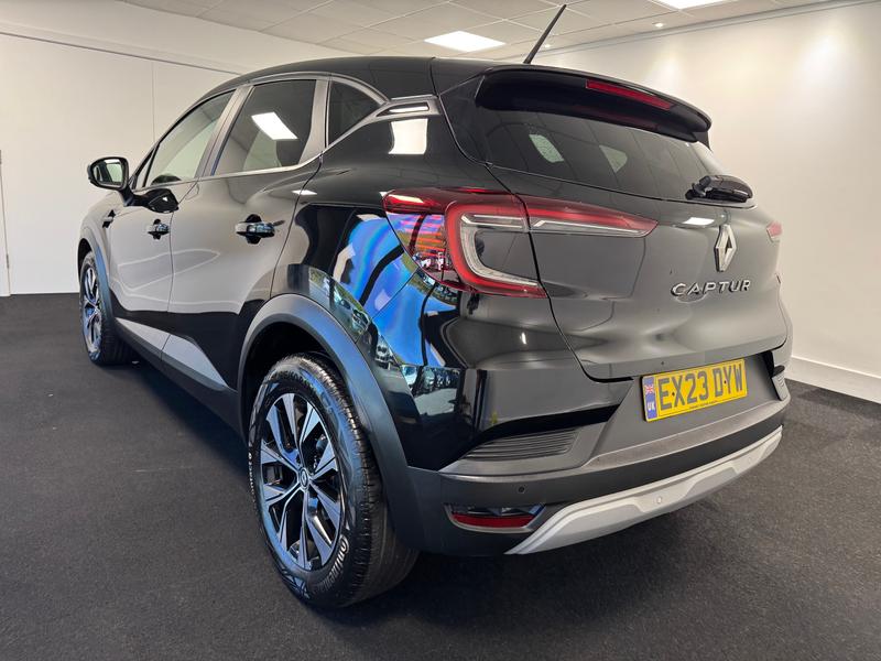 Renault Captur Photo 4fd6dfcd-1f69-4d8d-bb64-f0f30e1850aa.jpg