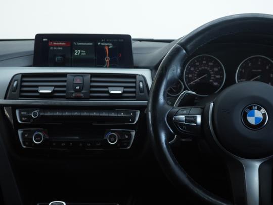 BMW 3 Series Photo 4fdb615d-ddf1-40a8-b3cf-148bf0808e45.jpg