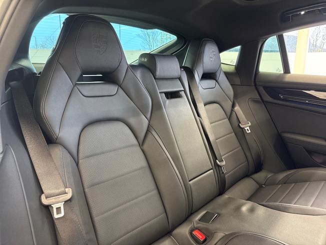 PORSCHE Panamera Photo 29