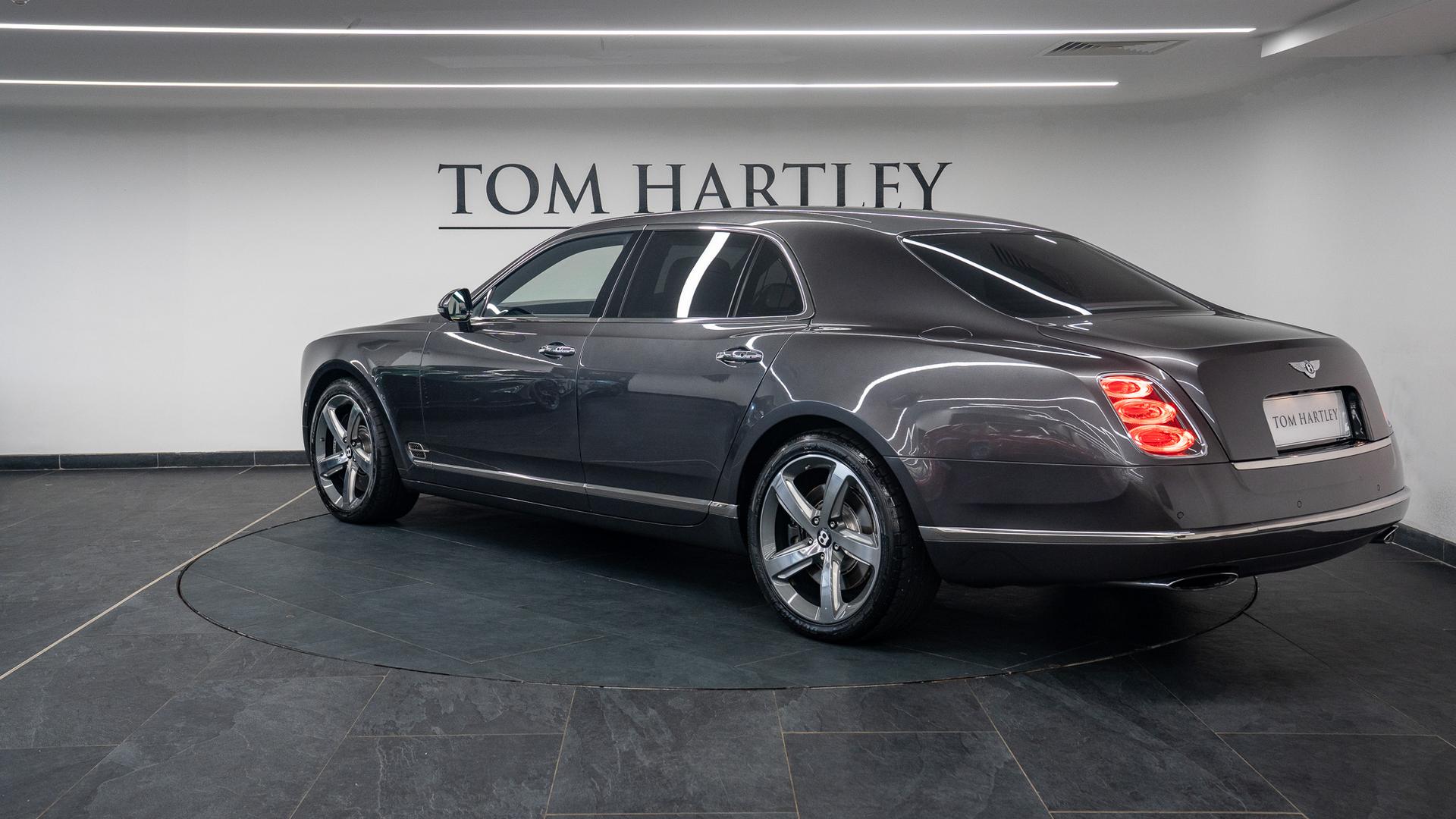 Bentley Mulsanne Photo 4fdf707d-256a-44f8-adaa-aee08037e6a1.jpg