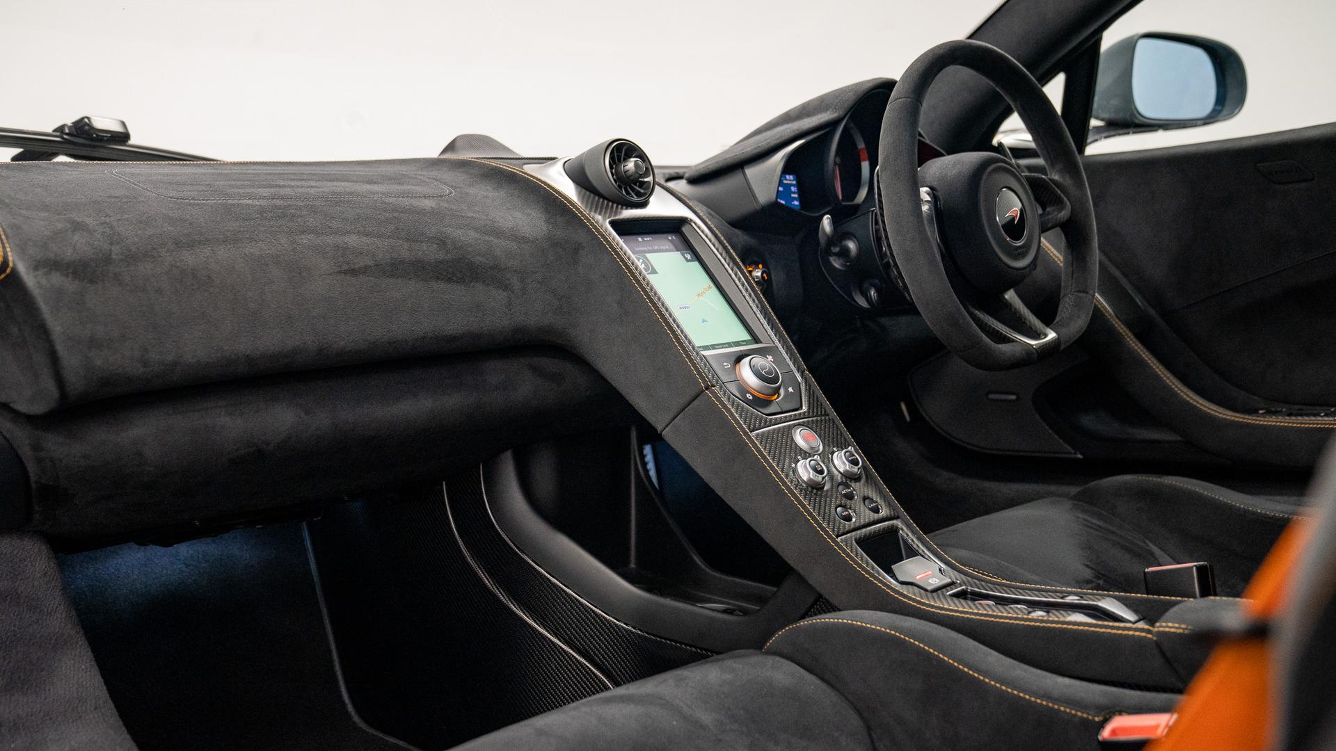 McLaren 675 LT Photo 4feb03c7-32b7-493c-9084-fb3721d3dbe0.jpg