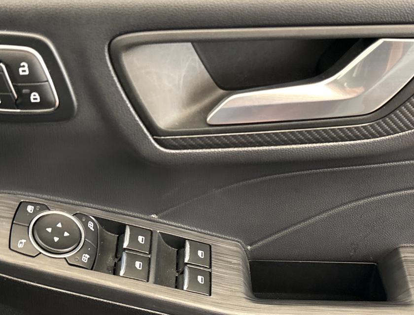 Ford Kuga Photo 5005571b-4d10-4820-bf52-6d178d849ff7.jpg