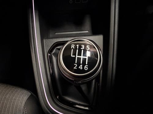 Renault CLIO Photo 5007448b-a53b-4167-949b-5393d9baa07c.jpeg