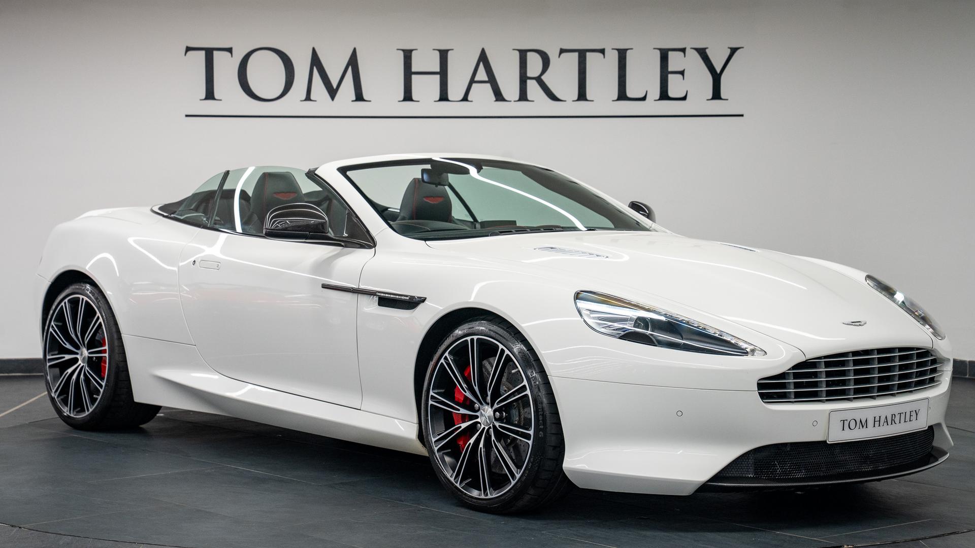 Aston Martin DB9 Photo 50083196-272f-449e-9005-8f307b8b5b5a.jpg
