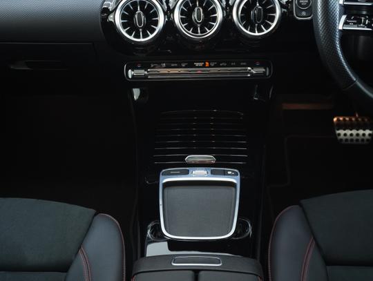 Mercedes-Benz A Class Photo 500fc26f-f2f6-4e57-9258-e193738eabd9.jpg