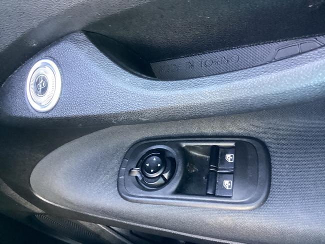Fiat 500e Photo 50205b82-dcc7-4d1e-bbda-ec74f53b2866.JPG