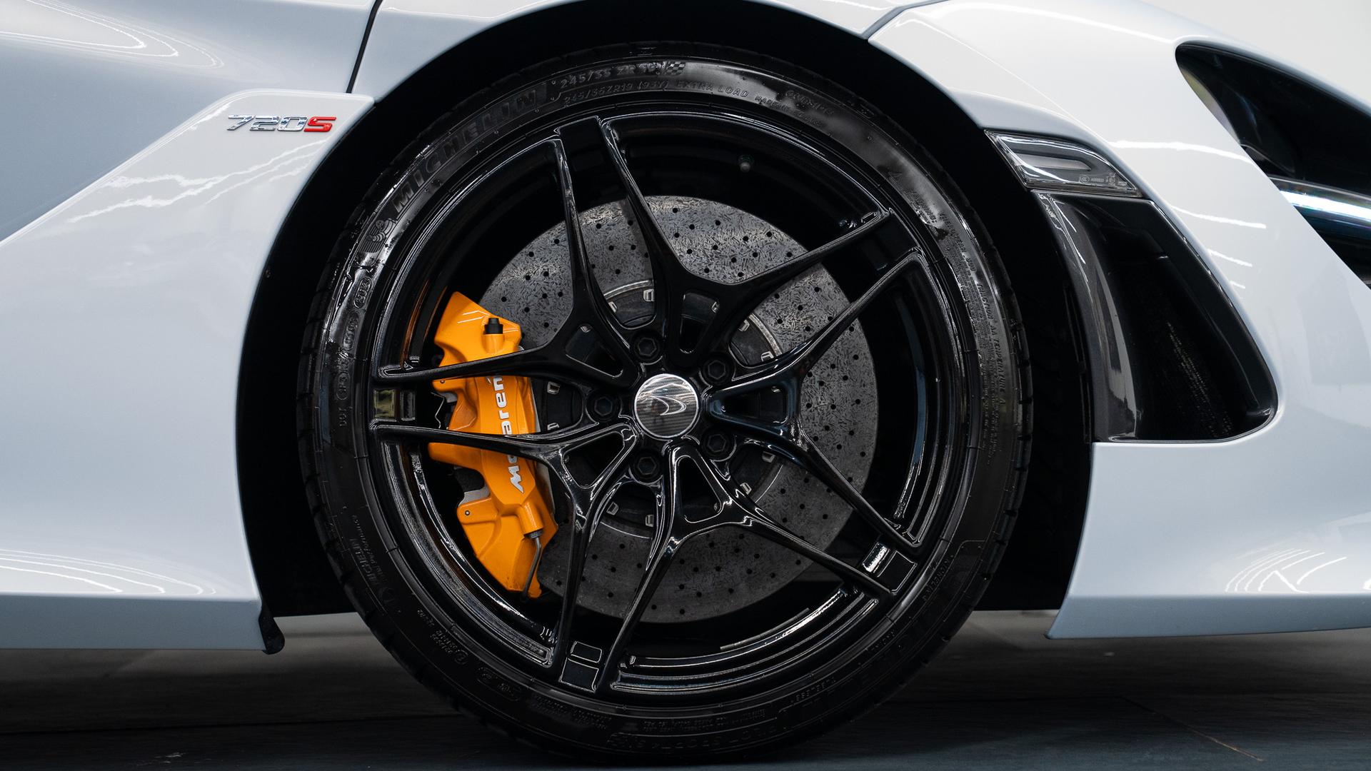 McLaren 720S Photo 5022f611-e92e-46ab-bd2f-cefacd435b09.jpg