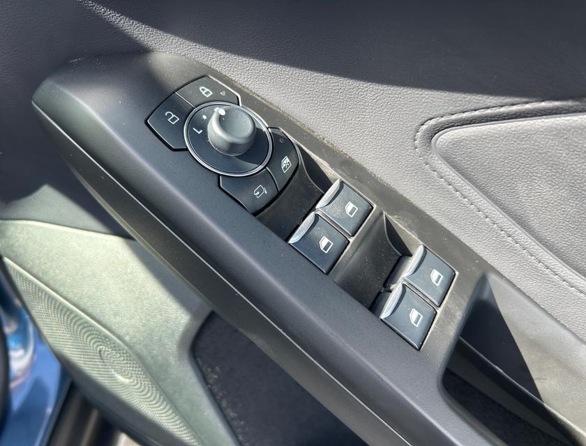 Ford Focus Photo 502630a3-3097-4f02-9fdd-f41576b8f773.jpg