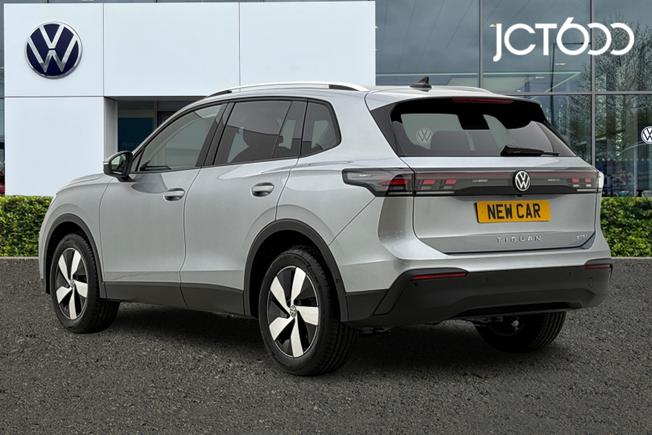 VOLKSWAGEN  Tiguan Photo 3