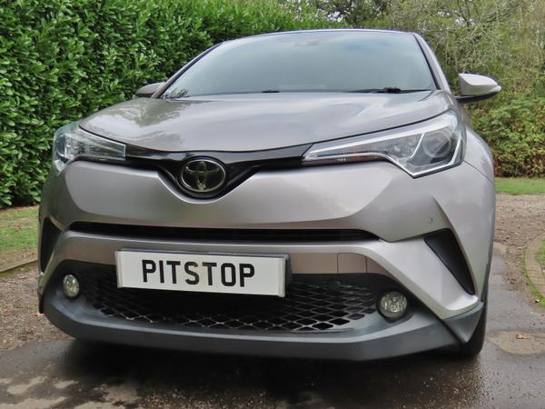 Used Toyota C-HR WM68YHU 10