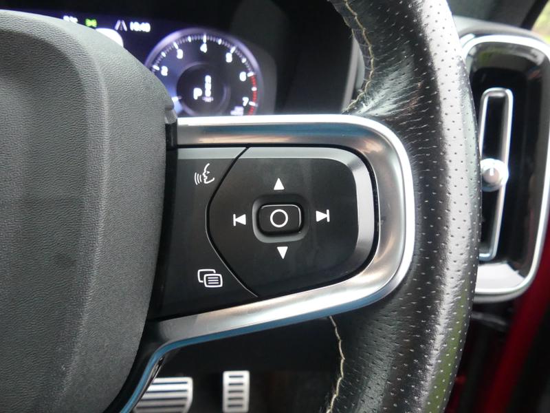 Volvo XC40 Photo 505ff544-d3d1-4d2b-ab02-3238d05259a4.jpg