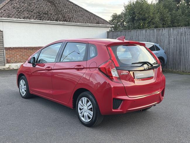 Honda Jazz Photo 506872a0-7b6c-427e-a773-a2c611ed0fae.jpg