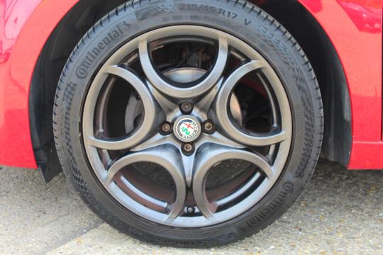 Alfa Romeo MITO Photo 506f711c-d4b4-481c-a363-4373307fa827.jpg