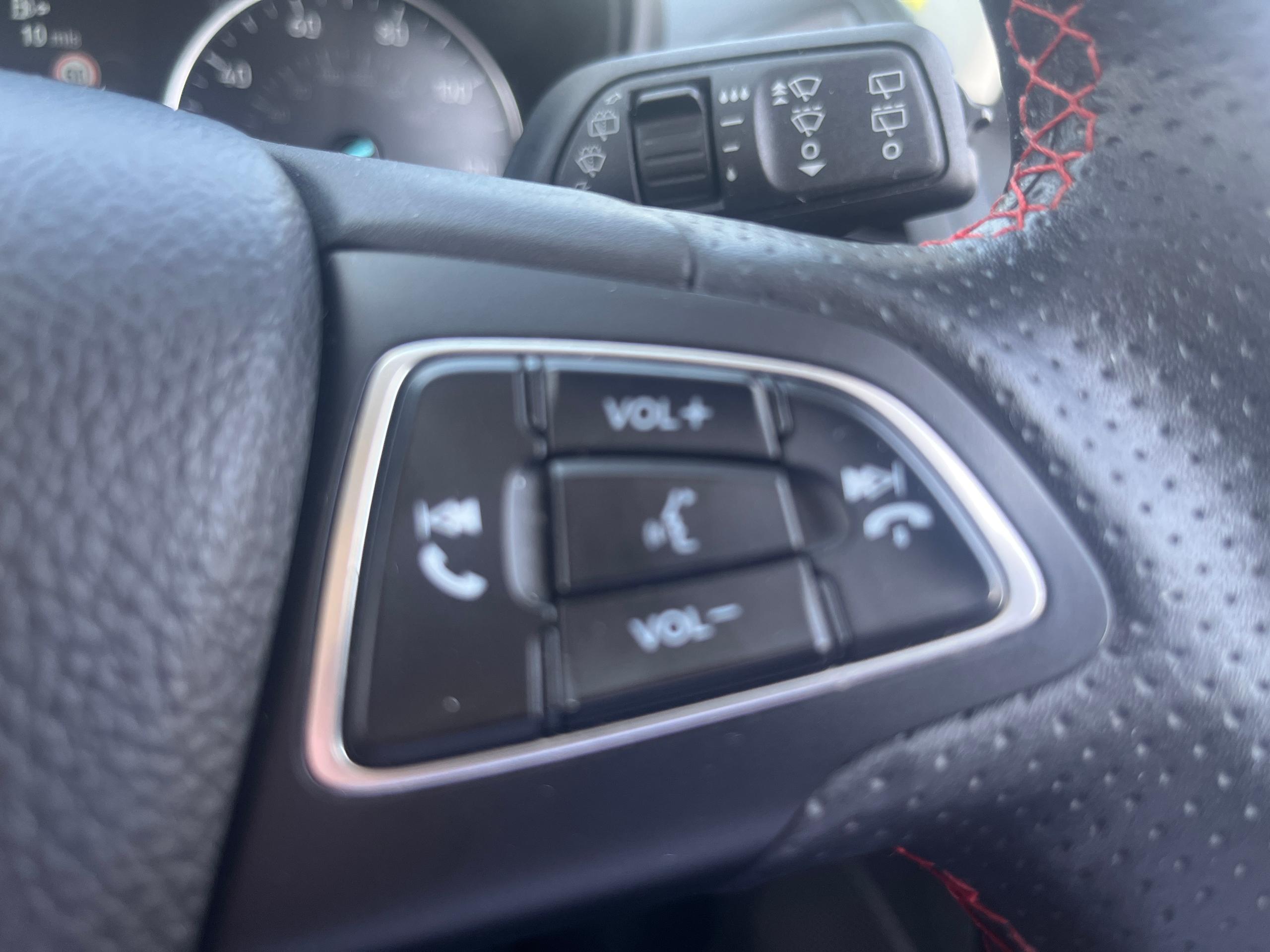 Used Ford ECOSPORT EK70AEL 32