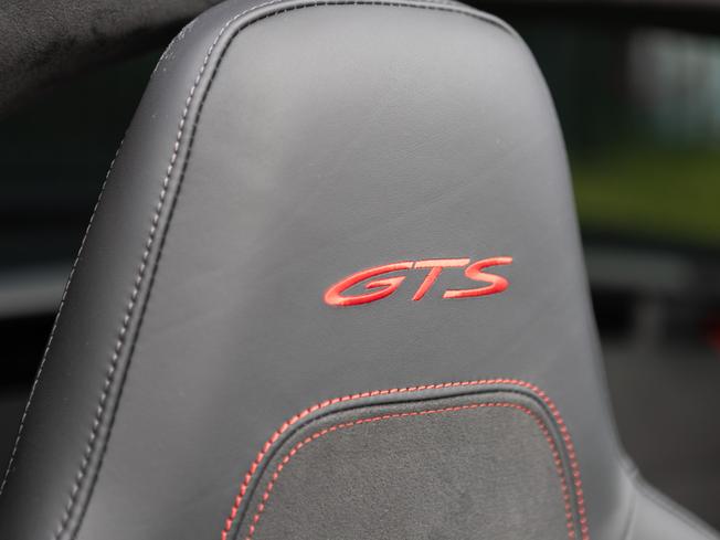 PORSCHE 911 Photo 13