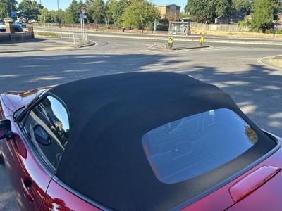 Mazda MX-5 Photo 35