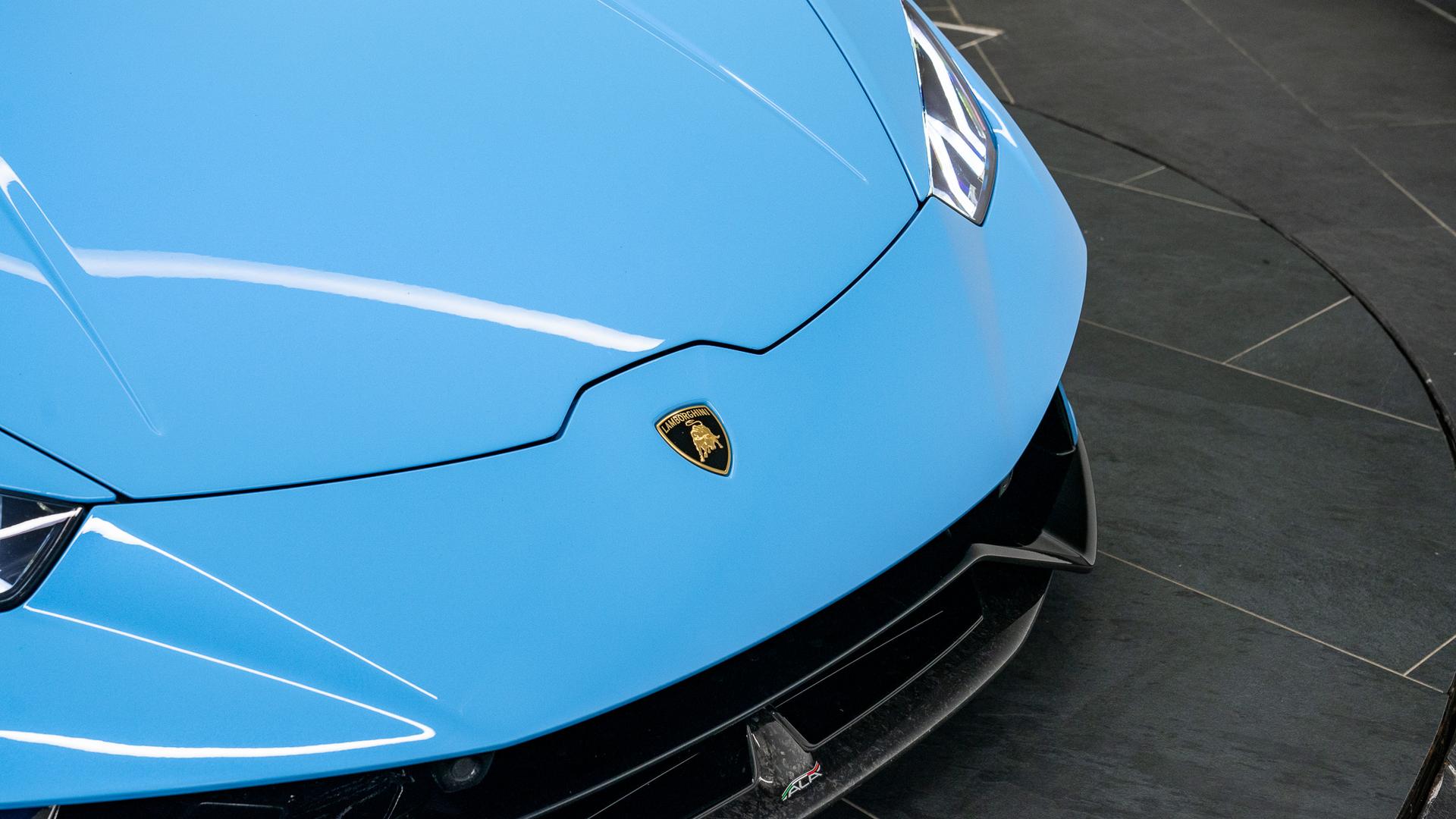 LAMBORGHINI Huracan Photo 50aa689a-7073-4105-bad9-5ef8b97f5e9b.jpg