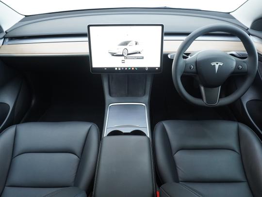 TESLA Model 3 Photo 50abf009-b469-4e0a-999b-8f75efa3172c.jpg