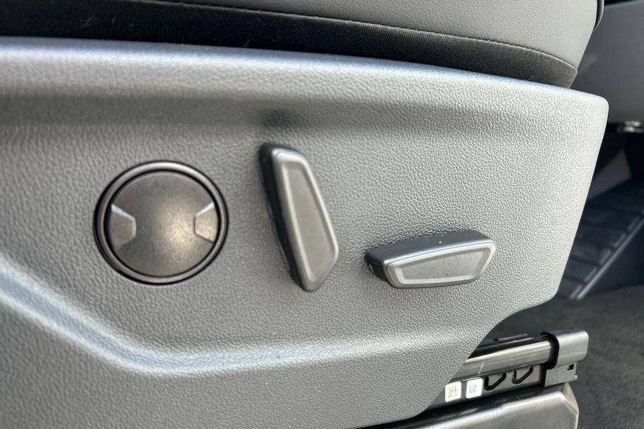 Used Ford TRANSIT CUSTOM L1DCIVSPORT4 40