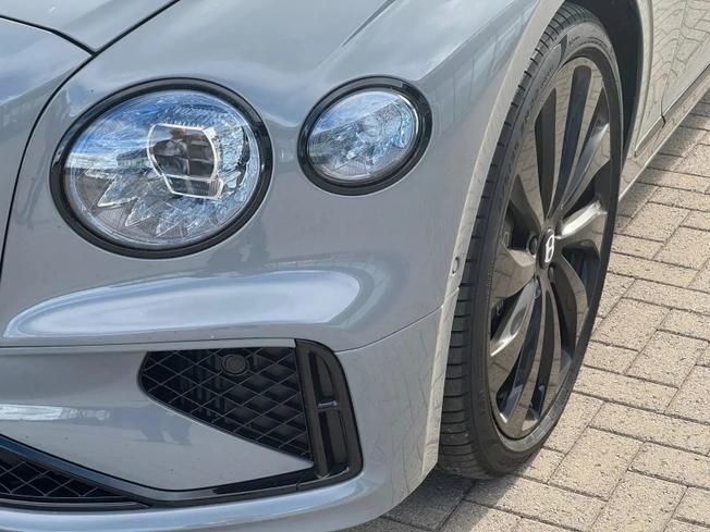 BENTLEY Flying Spur Photo 12