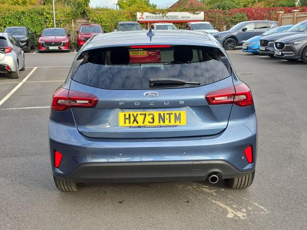 Ford Focus Photo 8