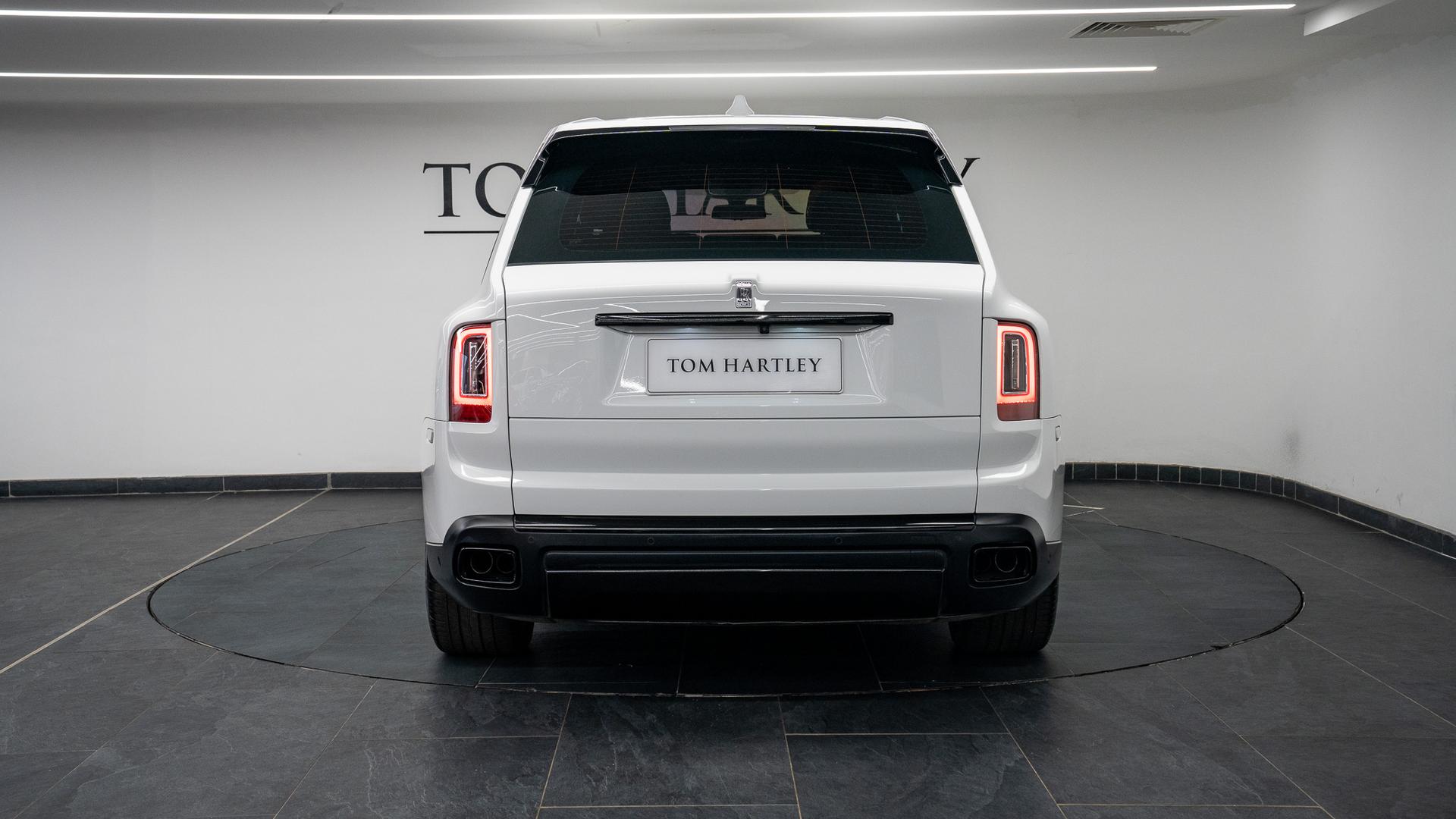 Rolls-Royce Cullinan Photo 50d16e1a-3885-46e2-b0d7-44ebd386e89d.jpg